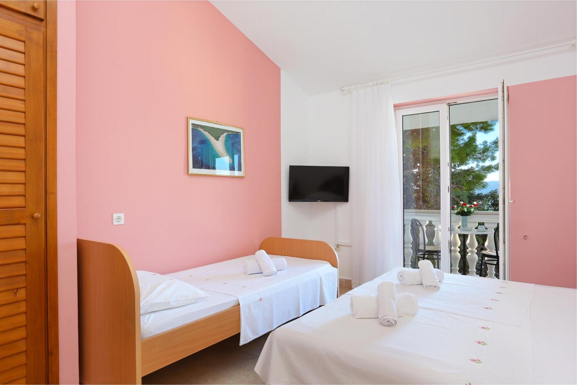 Apartments With A Parking Space Marusici, Omis - 18497 Mimice Room photo